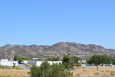 Here's an opportunity to own a flat and buildable lot in the - photo 7