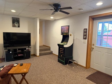 Lotus Lake - This impressive 4 bedroom, 2 bath home boasts over - photo 8