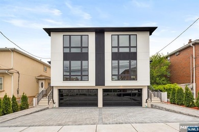 Stunning modern new construction new foundation unit in the - photo 1