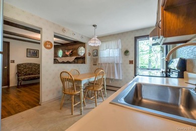Rare and incredibly unique expanded oversized Colonial offering - photo 19