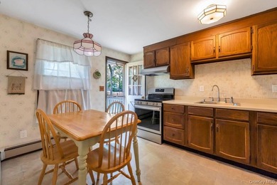 Rare and incredibly unique expanded oversized Colonial offering - photo 21