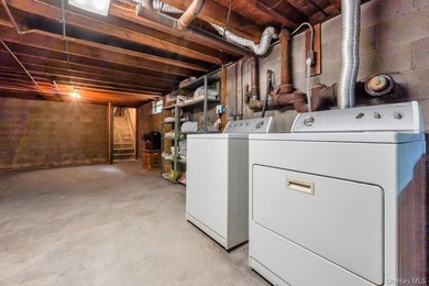 Rare and incredibly unique expanded oversized Colonial offering - photo 42