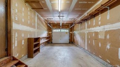 Rare and incredibly unique expanded oversized Colonial offering - photo 43
