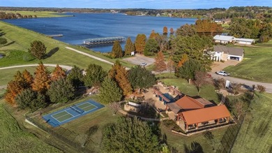 Waters Edge Lake Home For Sale in Athens Texas