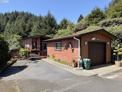 Ocean views. Vaulted ceilingspletely updated. Ready to rent or - photo 5