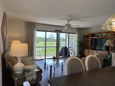 Lake Condo For Sale in Jupiter, Florida