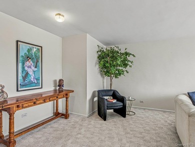Bright and beautifully updated 2-bedroom move-in ready co-op in - photo 5