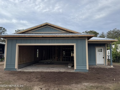 St. Johns River Home For Sale in Satsuma Florida
