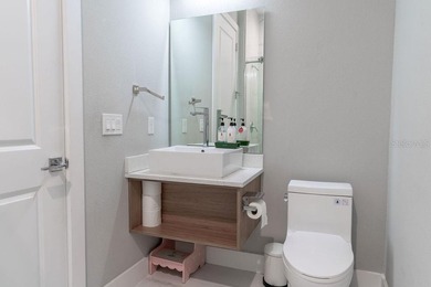 Experience of luxury living in this 2021 custom-built - photo 25