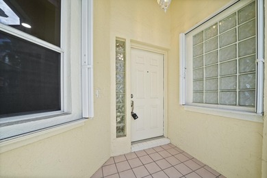 Discover this beautifully renovated 3-bedroom, 2-bath residence - photo 6