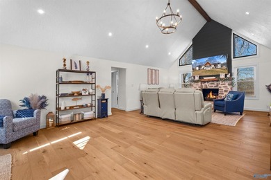Waterfront living at its best! This newly renovated one-story - photo 7
