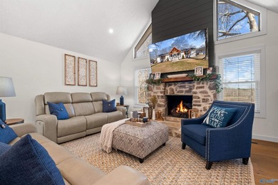 Waterfront living at its best! This newly renovated one-story - photo 10