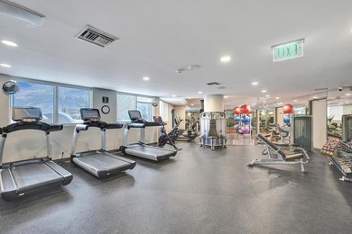 Beautifully Renovated wrap-around condo features 3BR, 2.5BA with - photo 33