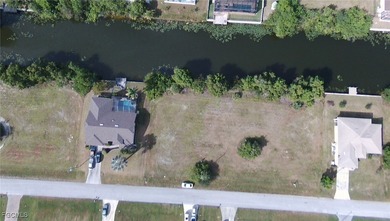 Beautiful Canal-View Lot with Lake Access. Enjoy kayaking and - photo 4