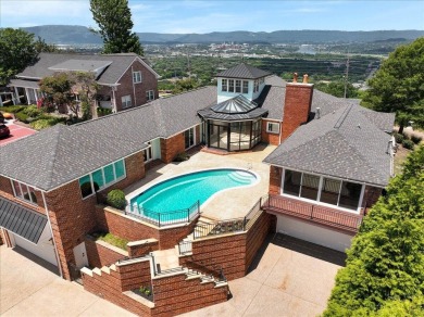 (private lake, pond, creek) Home For Sale in Chattanooga Tennessee