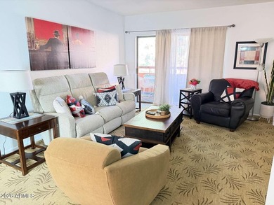 Your Oasis in Paradise, Look No Further! Located in the Tatum - photo 2