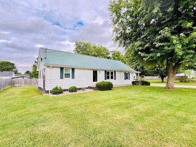 Nice, 3 Bedroom / 2 Bath House & 20ft x 25ft Detached Garage on - photo 13