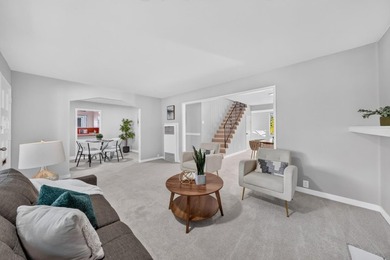 Welcome to this spacious 4-bedroom, 2-bathroom home offering 1 - photo 16