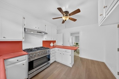 Welcome to this spacious 4-bedroom, 2-bathroom home offering 1 - photo 21