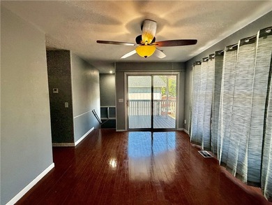 Updated two-level, three-bedroom, two-bath townhouse in Drake - photo 22