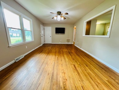 Nice, 3 Bedroom / 2 Bath House & 20ft x 25ft Detached Garage on - photo 22