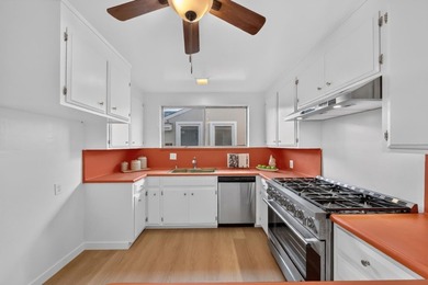 Welcome to this spacious 4-bedroom, 2-bathroom home offering 1 - photo 24