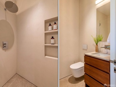 An exceedingly rare offering - a modern architectural tour de - photo 25