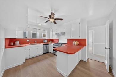 Welcome to this spacious 4-bedroom, 2-bathroom home offering 1 - photo 26