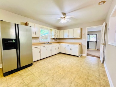 Nice, 3 Bedroom / 2 Bath House & 20ft x 25ft Detached Garage on - photo 27