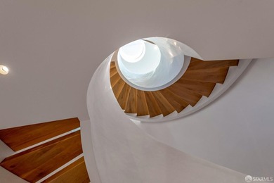An exceedingly rare offering - a modern architectural tour de - photo 27