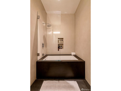 An exceedingly rare offering - a modern architectural tour de - photo 30