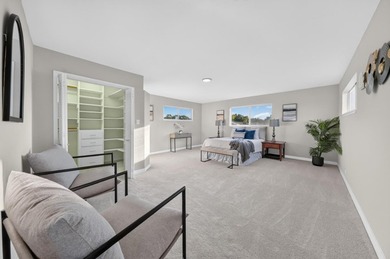 Welcome to this spacious 4-bedroom, 2-bathroom home offering 1 - photo 33