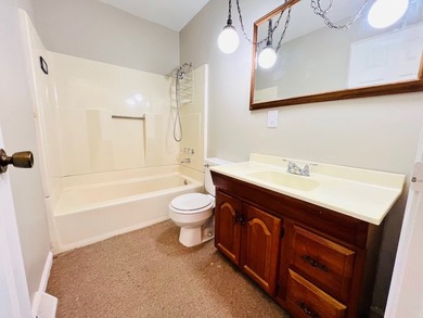 Nice, 3 Bedroom / 2 Bath House & 20ft x 25ft Detached Garage on - photo 35
