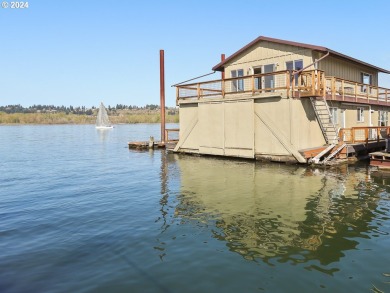 Lake Home For Sale in Portland, Oregon