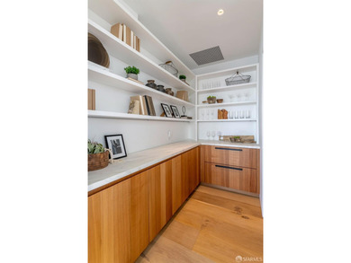 An exceedingly rare offering - a modern architectural tour de - photo 48