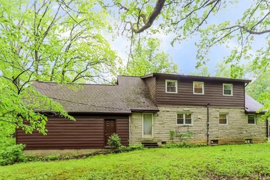 One of a kind 4 bedroom limestone home resting on 1.37 acres - photo 2