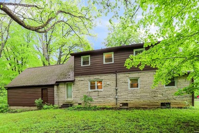 One of a kind 4 bedroom limestone home resting on 1.37 acres - photo 3