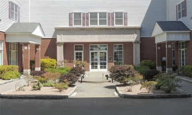 Experience luxury living in this beautifully appointed 2-bedroom - photo 3