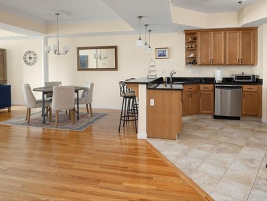 Experience luxury living in this beautifully appointed 2-bedroom - photo 4