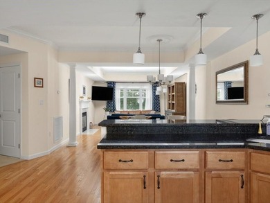 Experience luxury living in this beautifully appointed 2-bedroom - photo 6