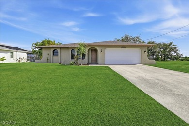 Cape Coral Lakes Area Home For Sale in Cape Coral Florida