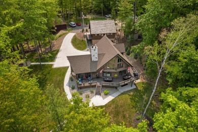 Lake of The Clouds Home For Sale in Canadian Lakes Michigan