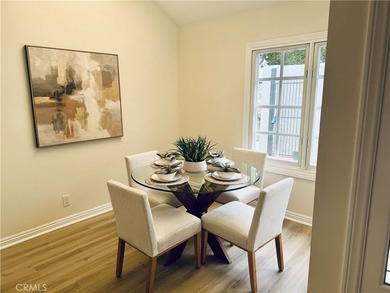 There is an effortless rhythm to this Huntington Beach residence - photo 4