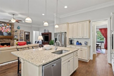 Welcome home to Soleil Laurel Canyon! Enjoy breathtaking views - photo 19