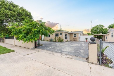 Looking for a home that offers modern updates, outdoor space - photo 35