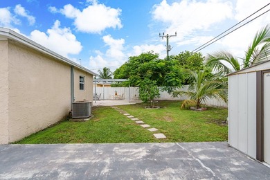 Looking for a home that offers modern updates, outdoor space - photo 41