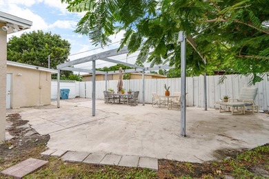 Looking for a home that offers modern updates, outdoor space - photo 42