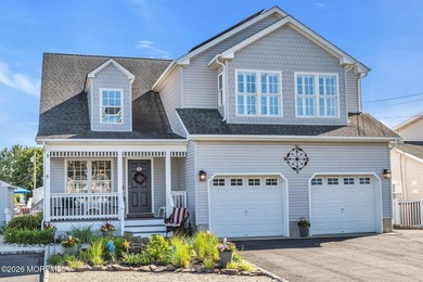 Custom-Built Expansive 4 Bedroom lives like 5, 2.5 Bath - photo 6