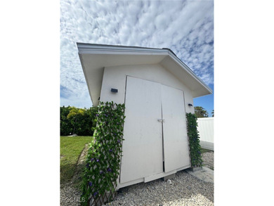 Charming Cape Coral Oasis: Perfect Florida Living Welcome to - photo 8