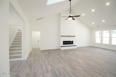 Tellico Village Living - Brand New Craftsman Home with Bonus - photo 4